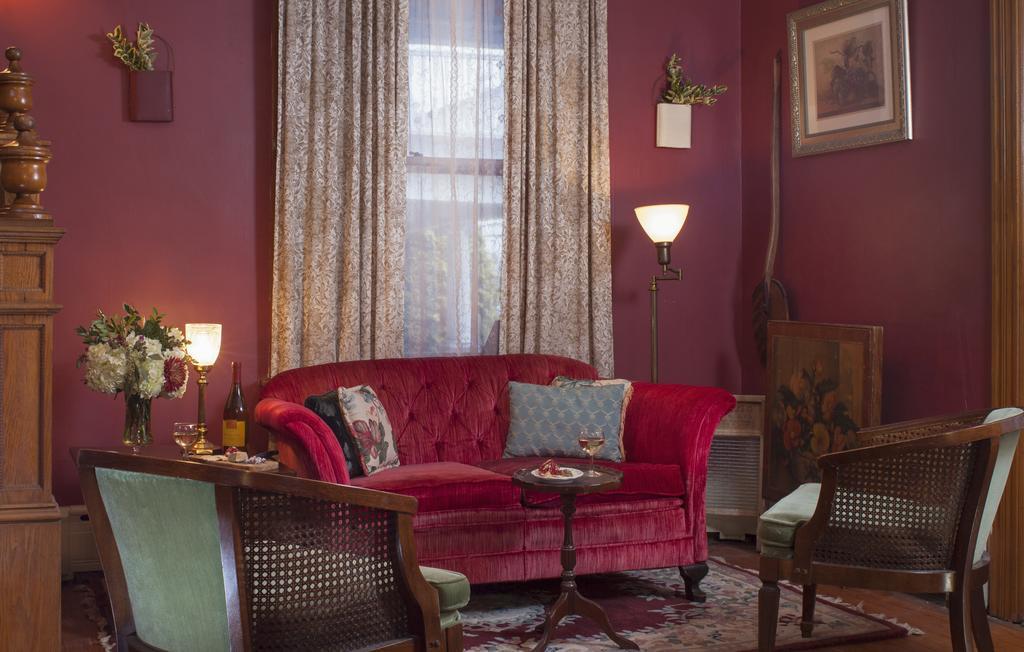Harvest Moon Bed & Breakfast Нью Холланд Экстерьер фото